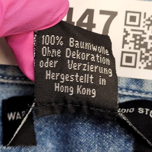 Vintage 1995 Bugs-Bunny Denim Shirt L/XL 23x30 Looney-Tunes - Picture 11 of 16